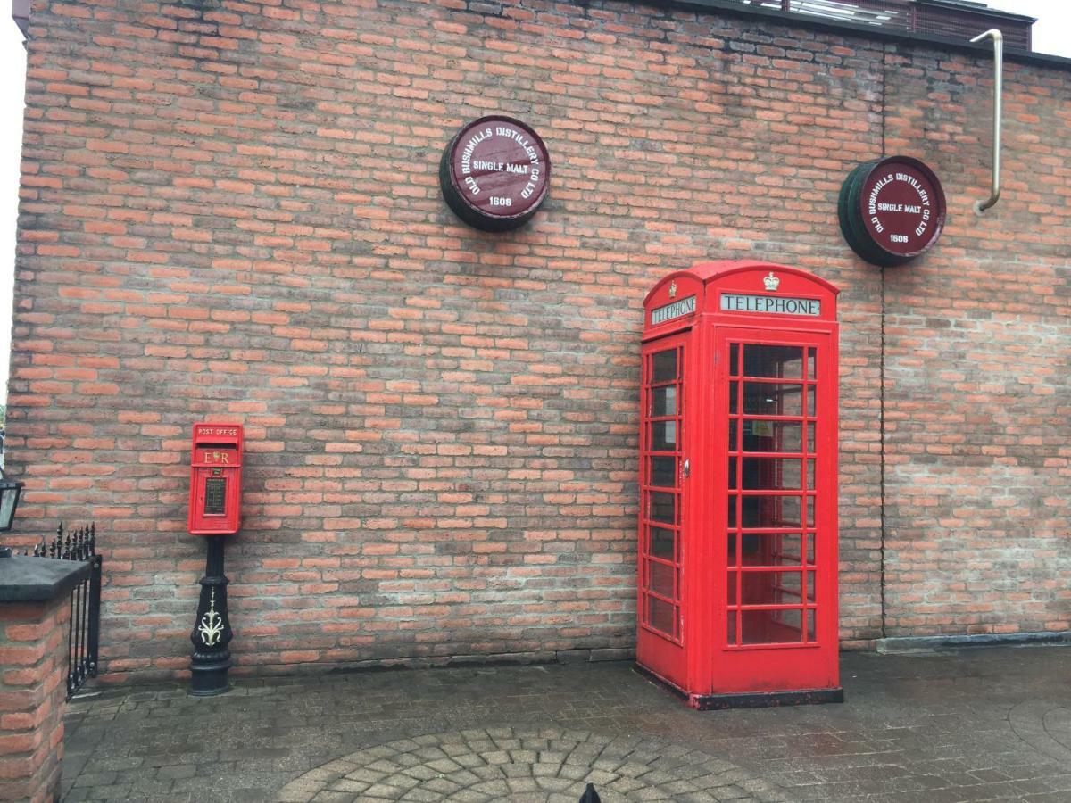 Bush House Accommodation - The Distillery Bushmills Esterno foto